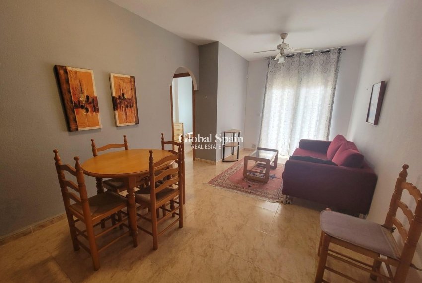 Venta - APARTAMENTO -
TORREVIEJA - Playa del Cura