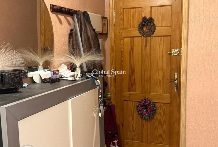 Venta - APARTAMENTO -
TORREVIEJA - Playa del Cura