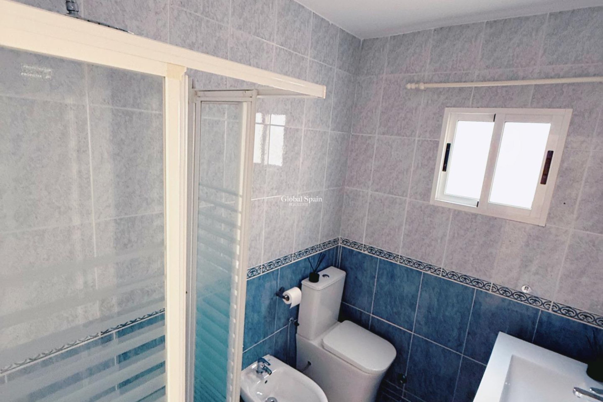 Venta - APARTAMENTO -
TORREVIEJA - Playa del Cura