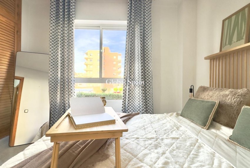 Venta - APARTAMENTO -
TORREVIEJA - Playa del Cura