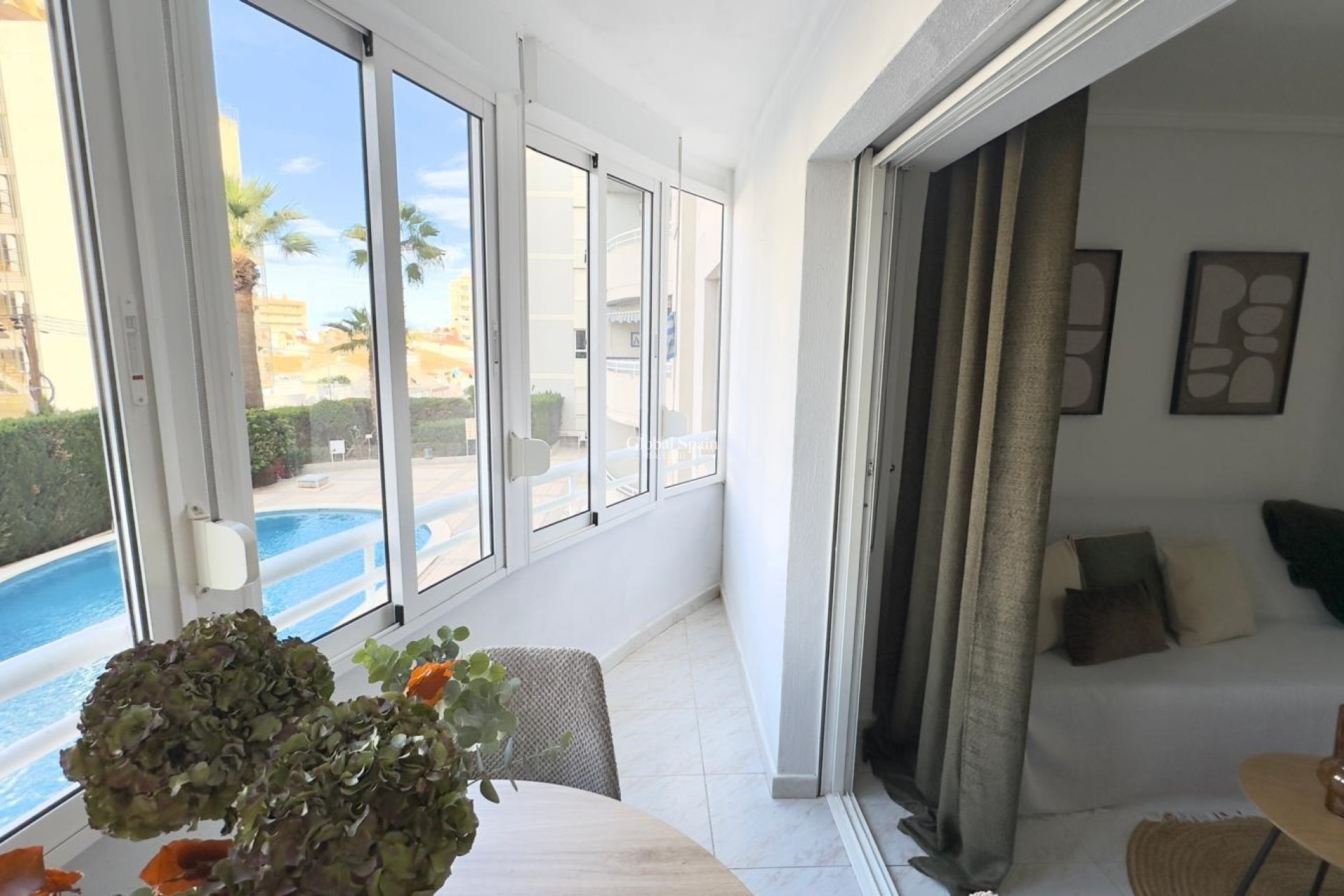 Venta - APARTAMENTO -
TORREVIEJA - Playa del Cura