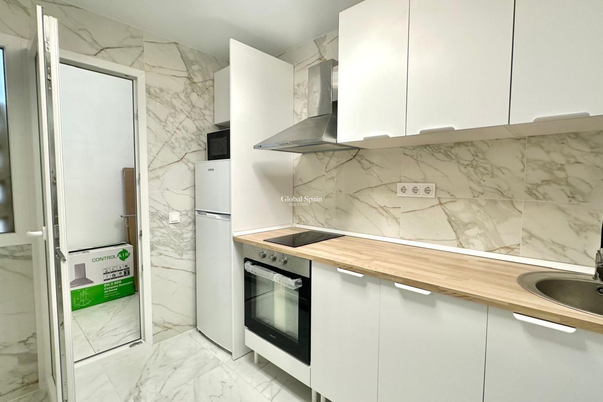 Venta - APARTAMENTO -
TORREVIEJA - Playa del Cura