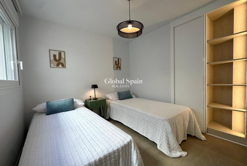 Venta - APARTAMENTO -
TORREVIEJA - Playa del Cura