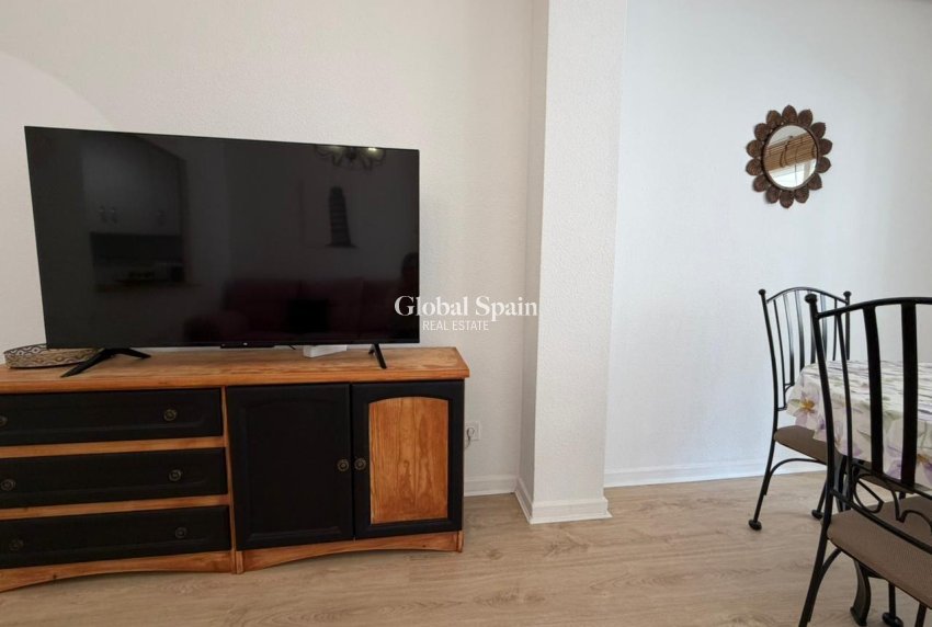 Venta - APARTAMENTO -
TORREVIEJA - Playa del Cura