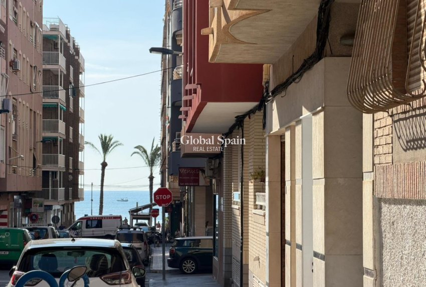 Venta - APARTAMENTO -
TORREVIEJA - Playa del Cura