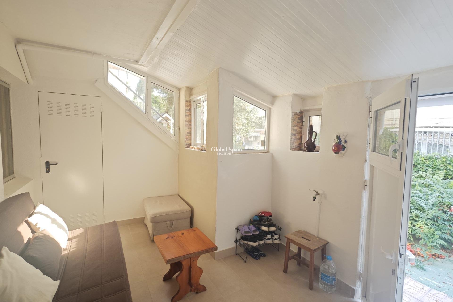 Venta - APARTAMENTO -
TORREVIEJA - Playa del Cura