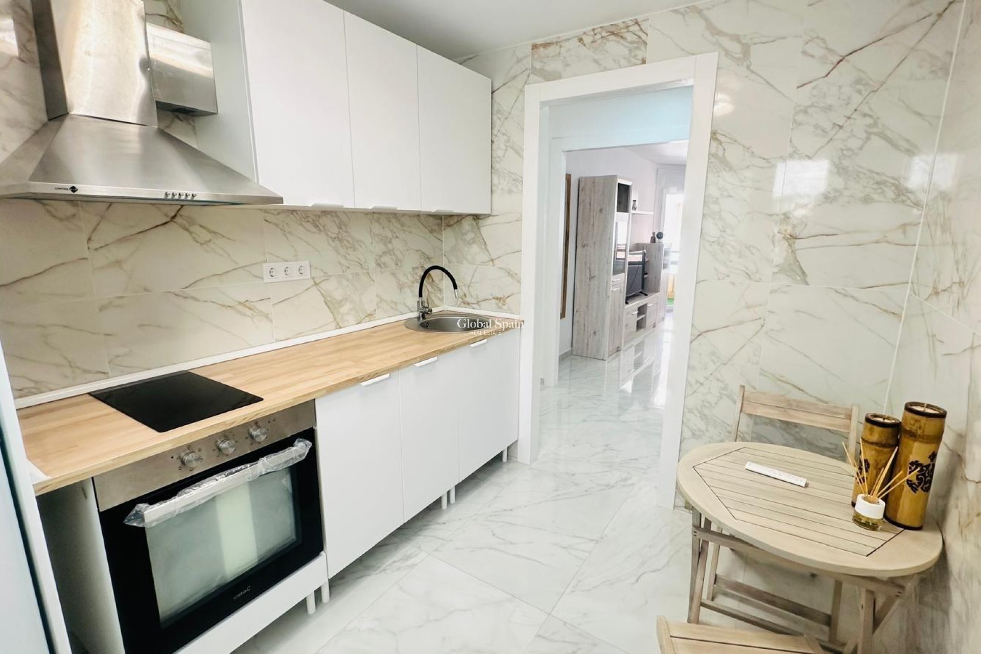 Venta - APARTAMENTO -
TORREVIEJA - Playa del Cura