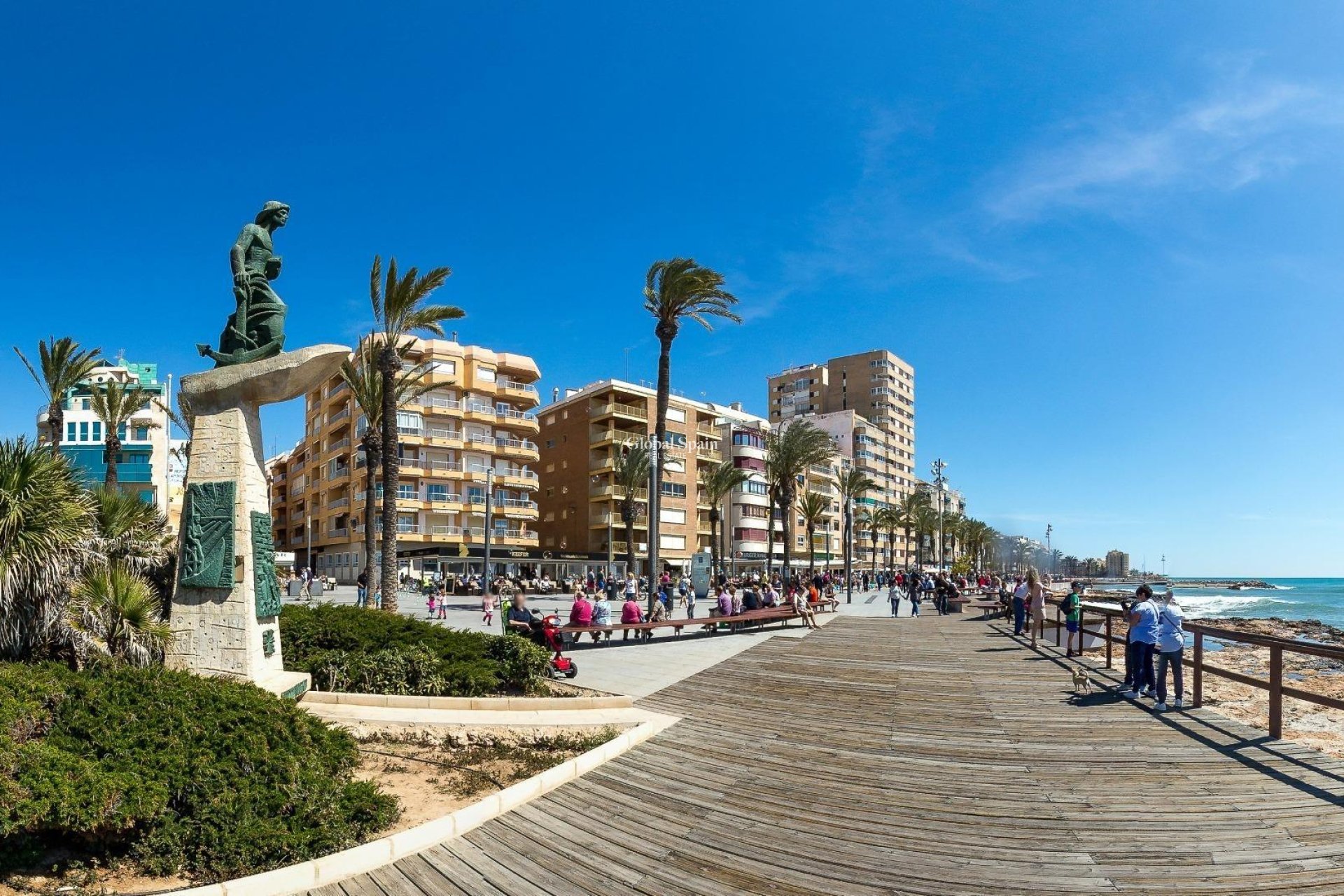 Venta - APARTAMENTO -
TORREVIEJA - Playa del Cura