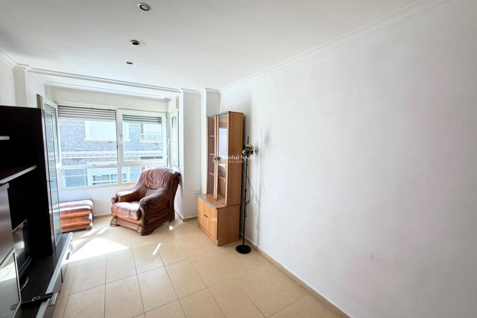 Venta - APARTAMENTO -
TORREVIEJA - Playa del Cura