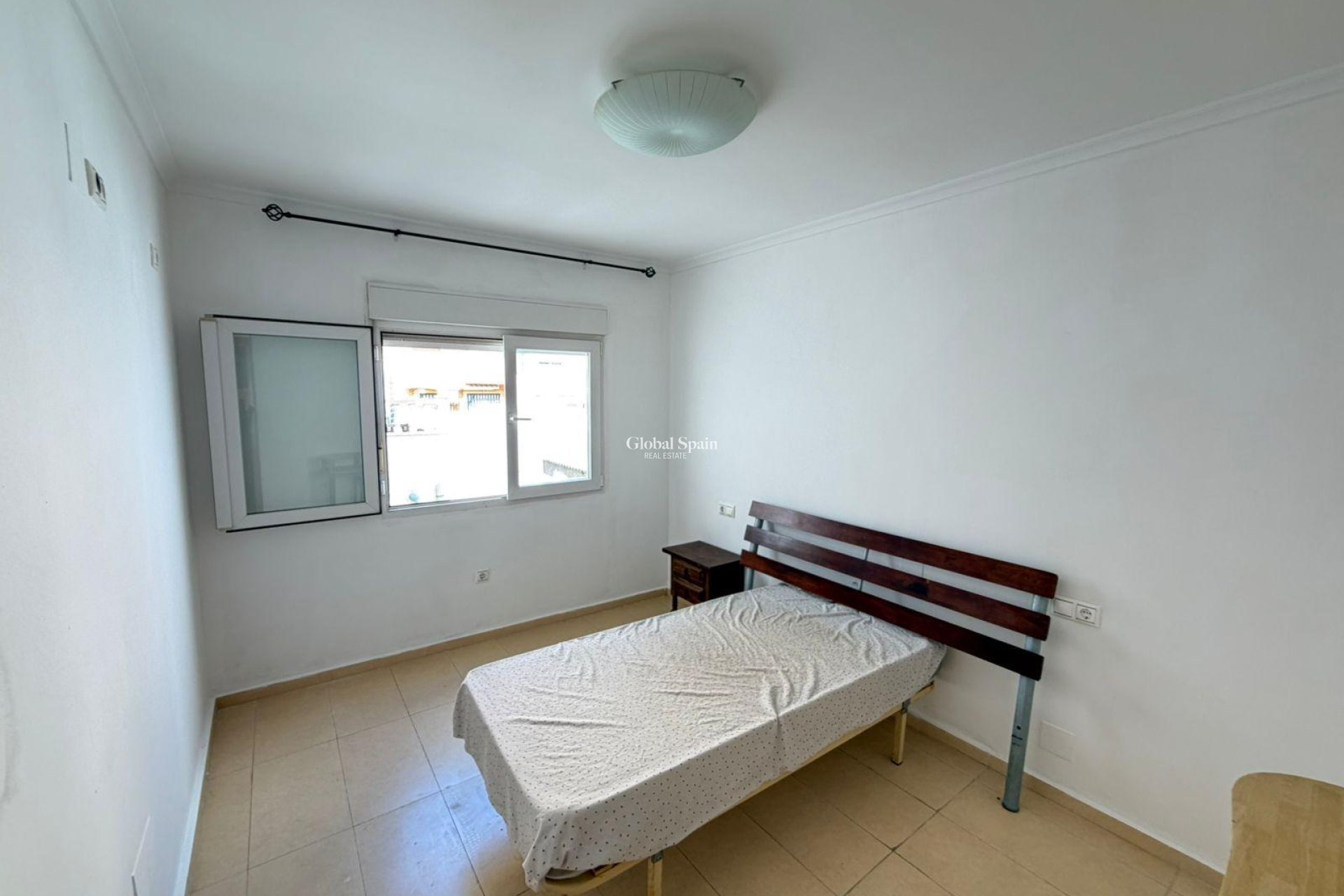 Venta - APARTAMENTO -
TORREVIEJA - Playa del Cura