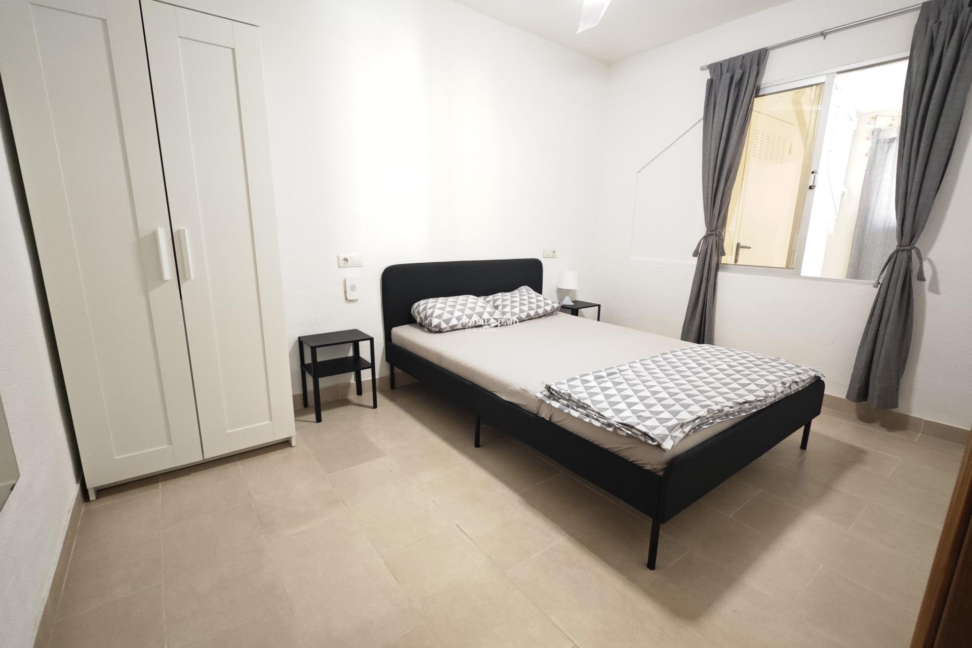 Venta - APARTAMENTO -
TORREVIEJA - Playa del Cura