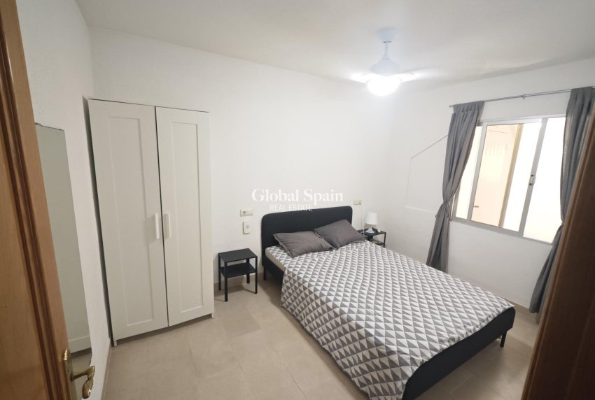 Venta - APARTAMENTO -
TORREVIEJA - Playa del Cura