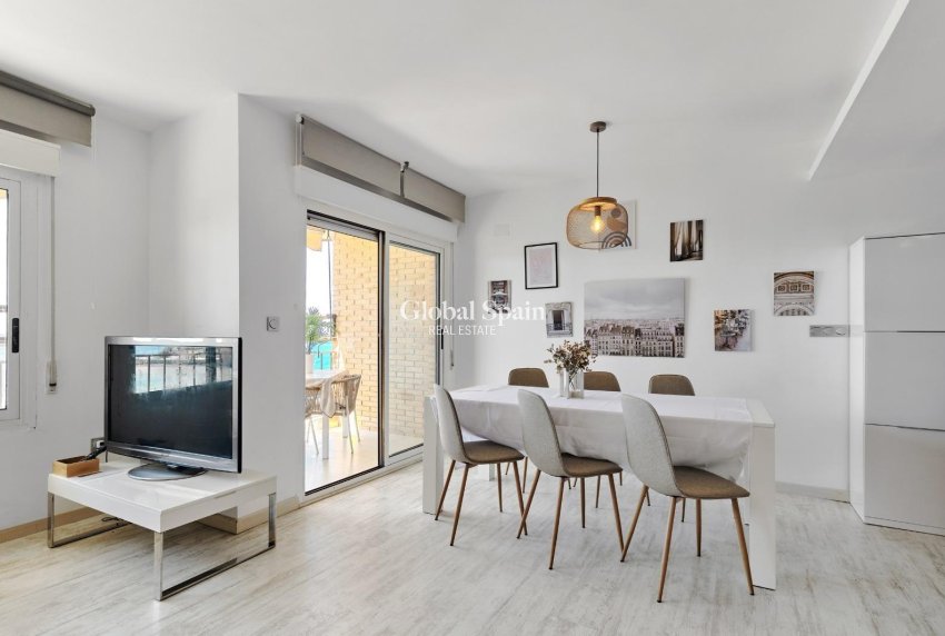 Venta - APARTAMENTO -
TORREVIEJA - Playa del Cura