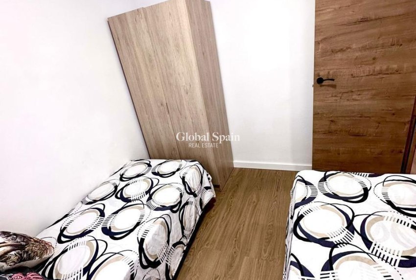 Venta - APARTAMENTO -
TORREVIEJA - Playa del Cura