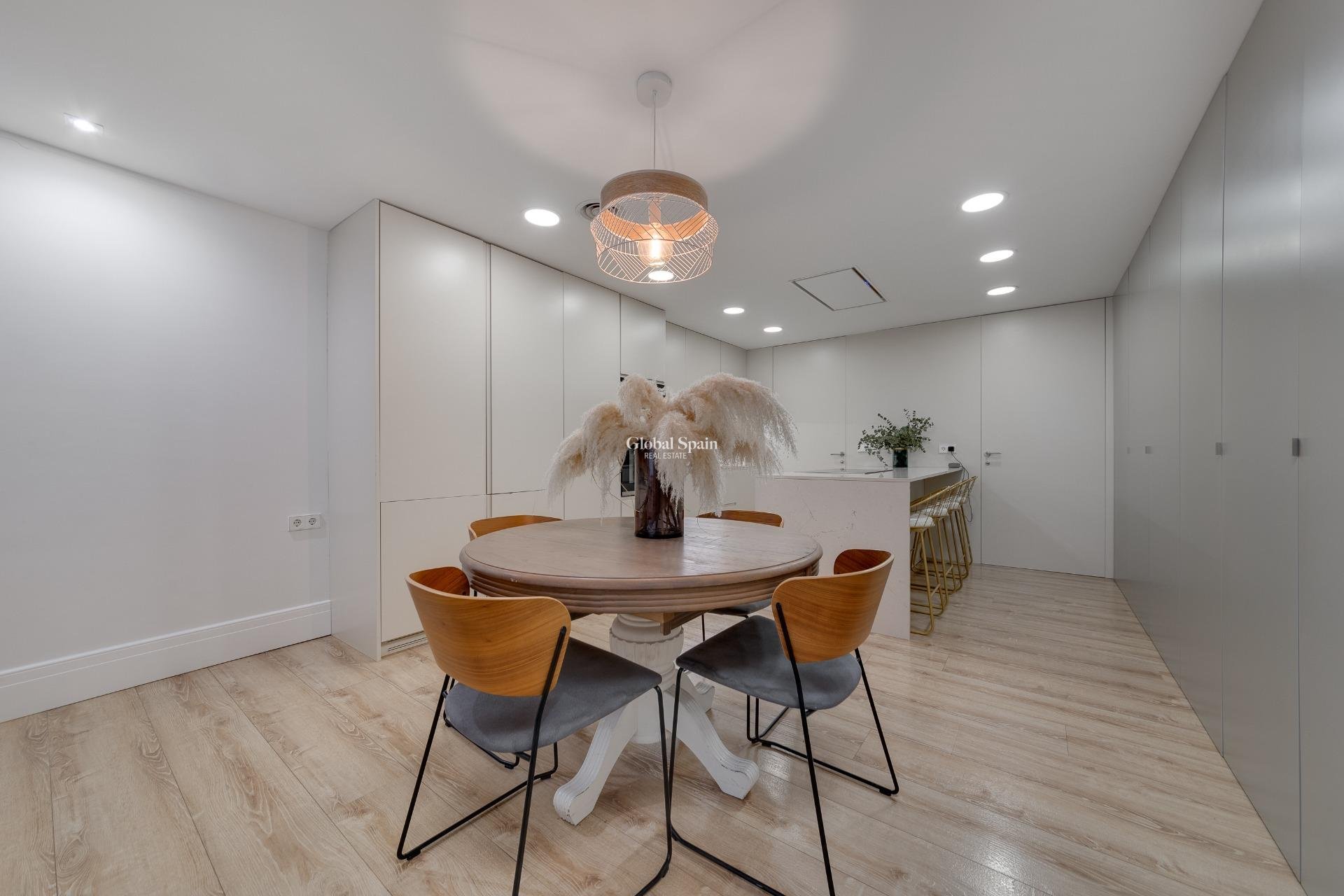 Venta - APARTAMENTO -
TORREVIEJA - Playa del Cura