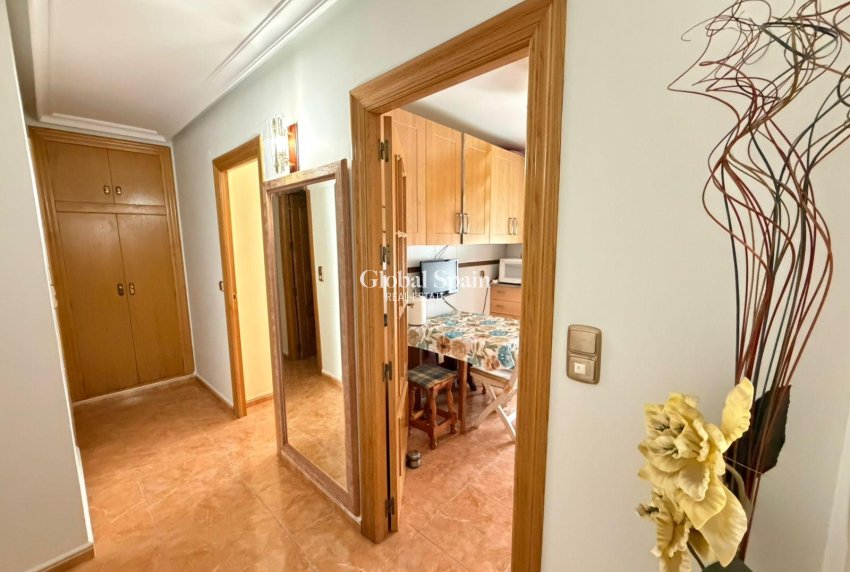 Venta - APARTAMENTO -
TORREVIEJA - Playa del Cura