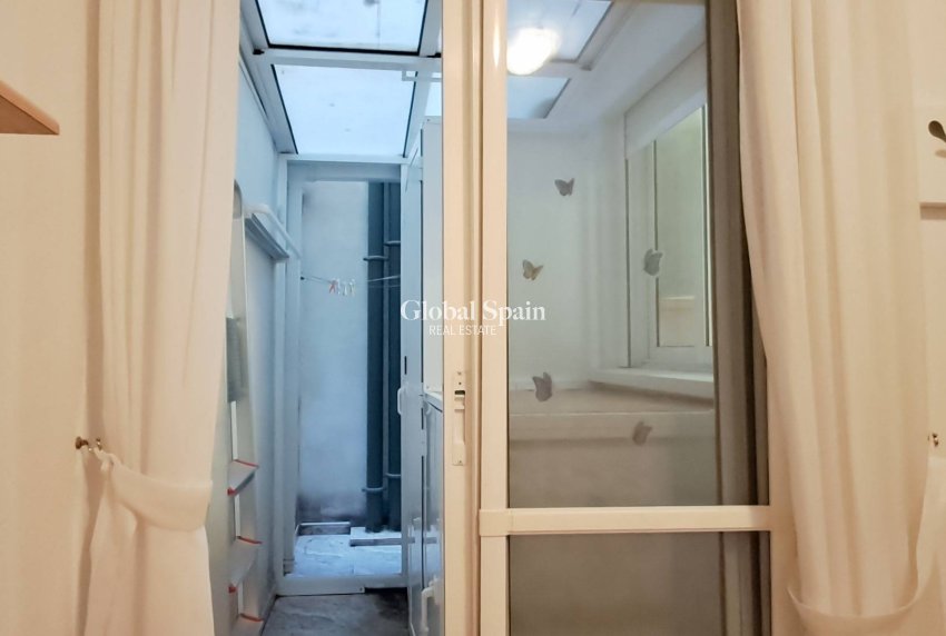 Venta - APARTAMENTO -
TORREVIEJA - Playa del Cura