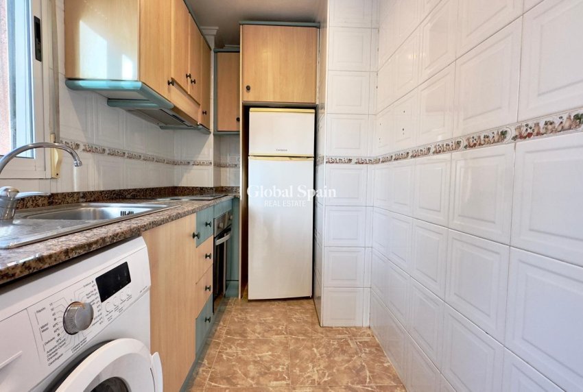 Venta - APARTAMENTO -
TORREVIEJA - Playa del Cura