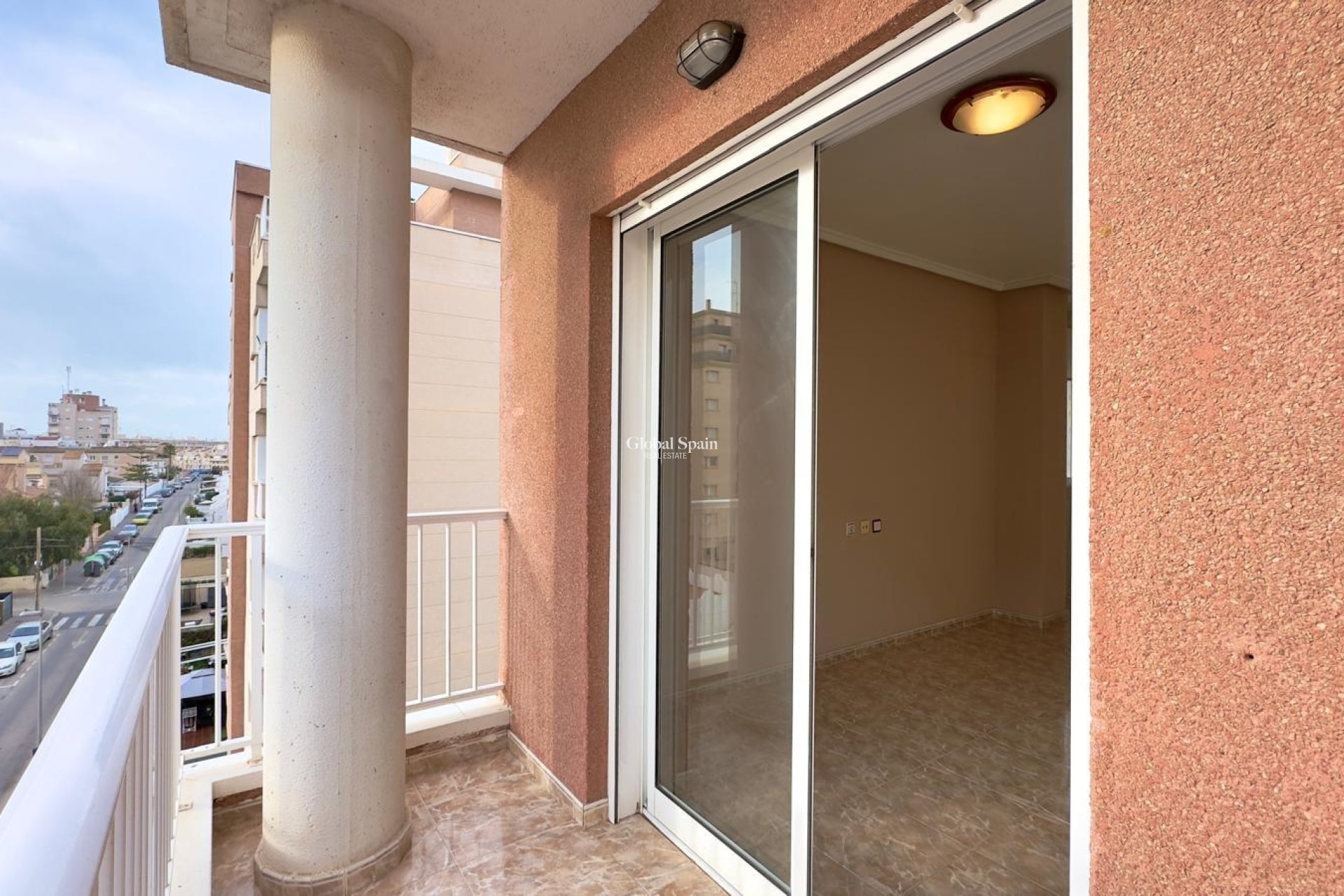 Venta - APARTAMENTO -
TORREVIEJA - Playa del Cura