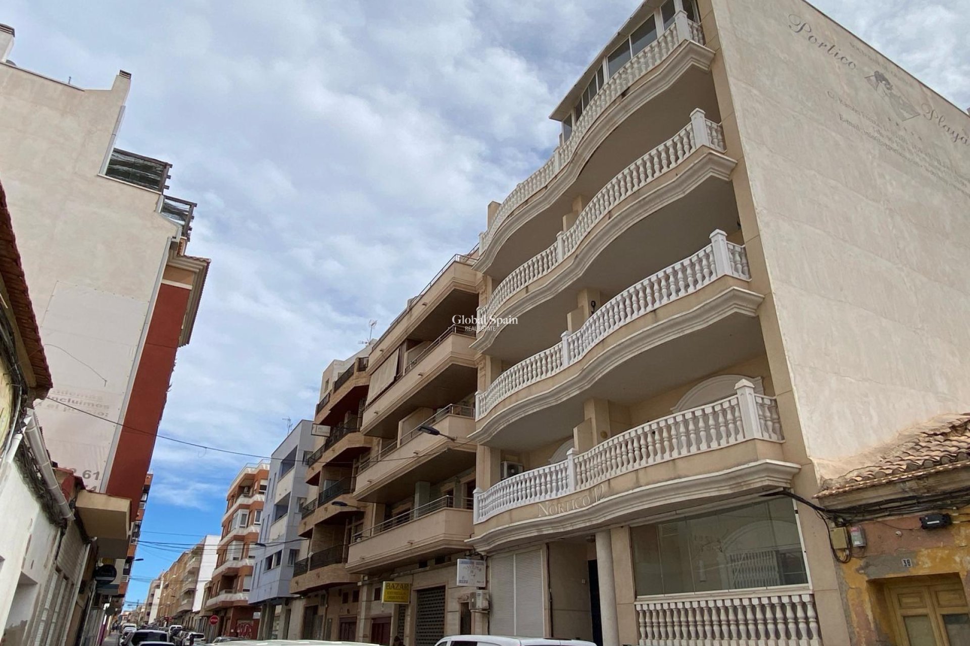 Venta - APARTAMENTO -
TORREVIEJA - Playa del Cura