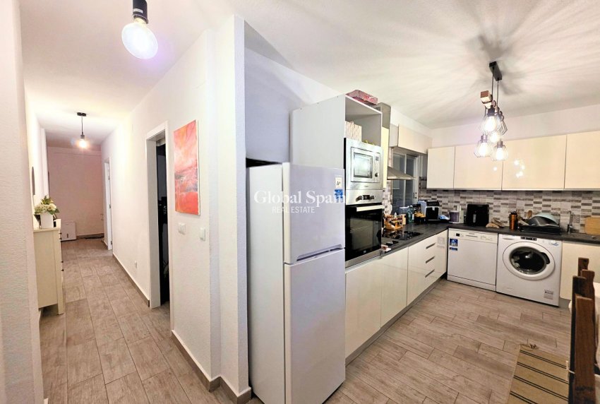 Venta - APARTAMENTO -
TORREVIEJA - Playa del Cura