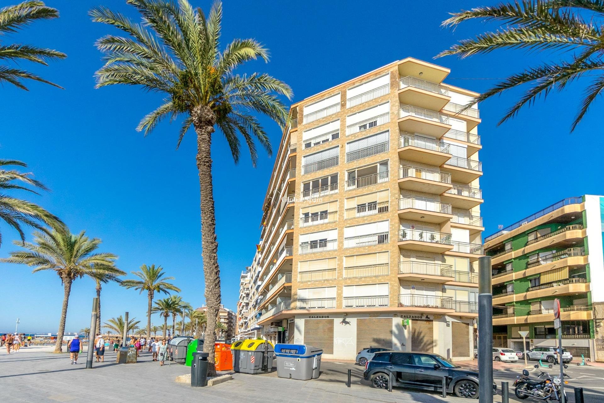 Venta - APARTAMENTO -
TORREVIEJA - Playa del Cura