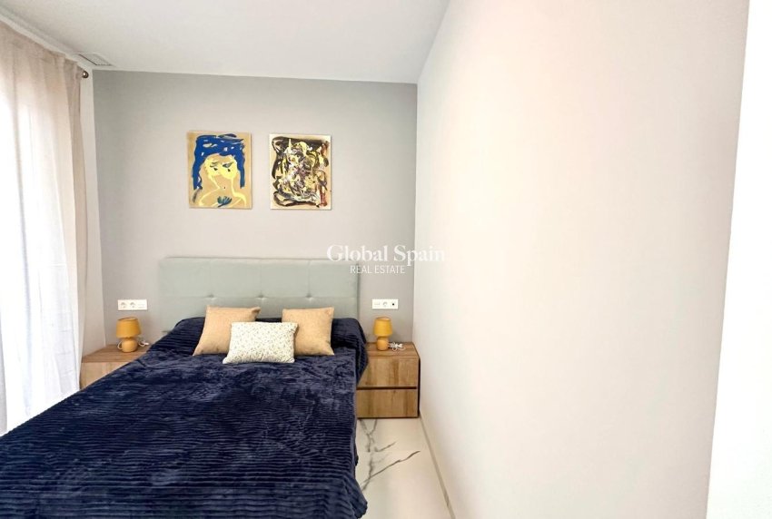 Venta - APARTAMENTO -
TORREVIEJA - Playa del Cura