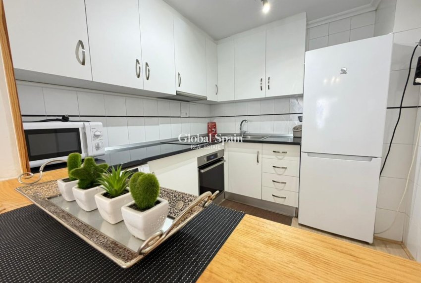 Venta - APARTAMENTO -
TORREVIEJA - Playa del Cura