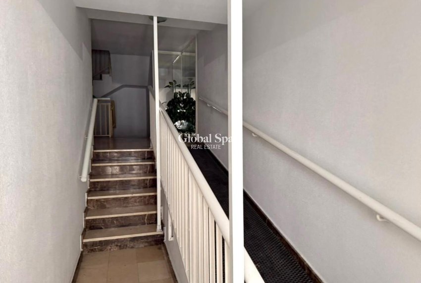 Venta - APARTAMENTO -
TORREVIEJA - Playa del Cura