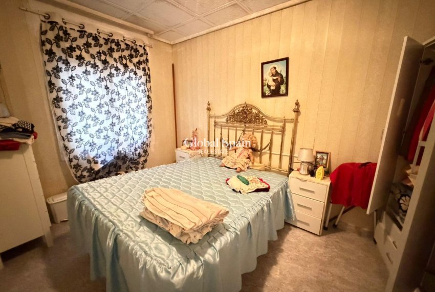 Venta - APARTAMENTO -
TORREVIEJA - Playa del Cura