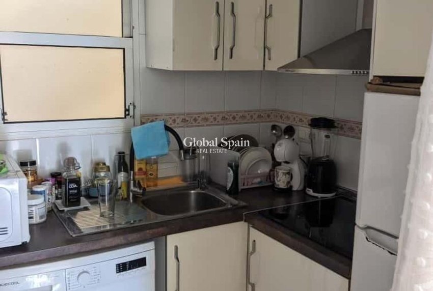 Venta - APARTAMENTO -
TORREVIEJA - Playa del Cura