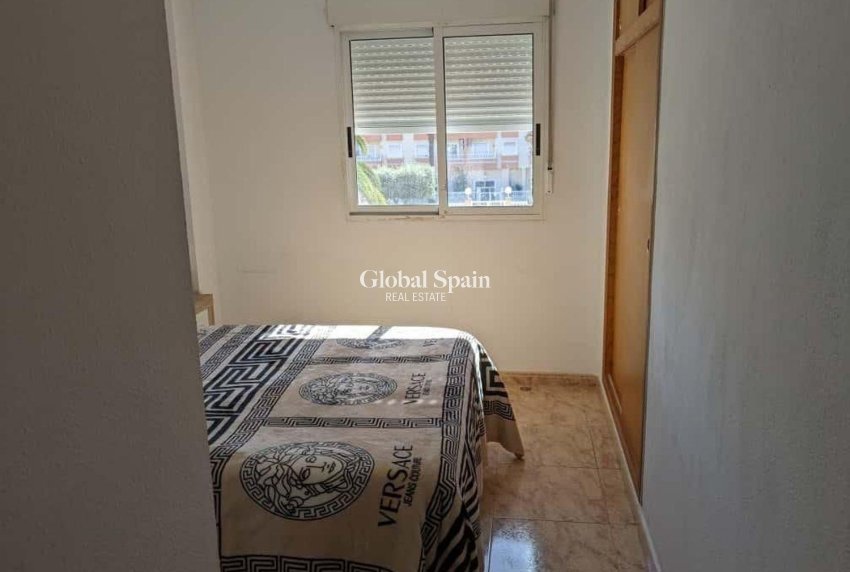 Venta - APARTAMENTO -
TORREVIEJA - Playa del Cura