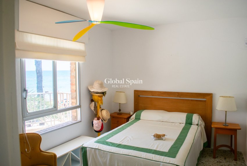 Venta - APARTAMENTO -
TORREVIEJA - Playa del Cura