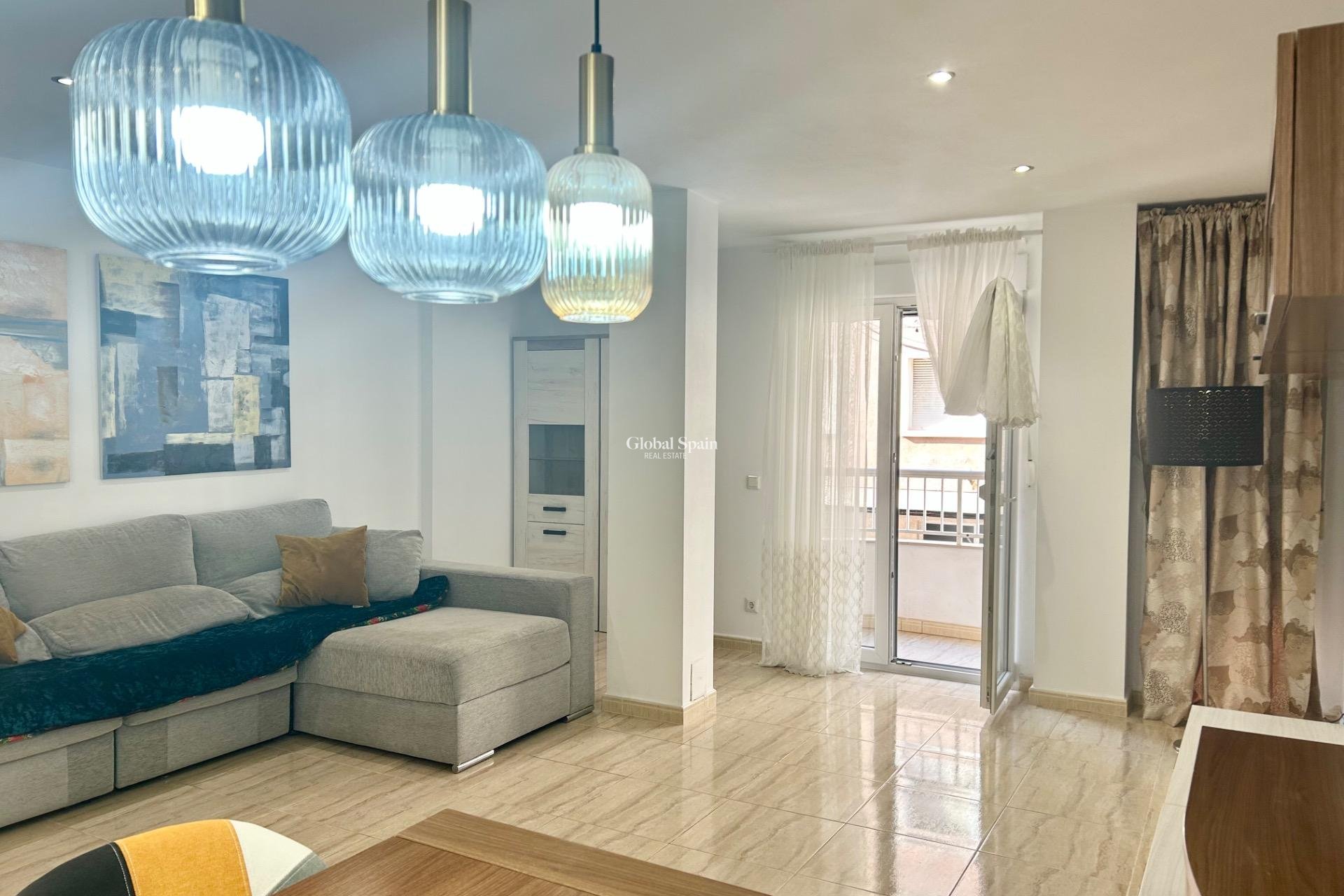 Venta - APARTAMENTO -
TORREVIEJA - Playa del Cura
