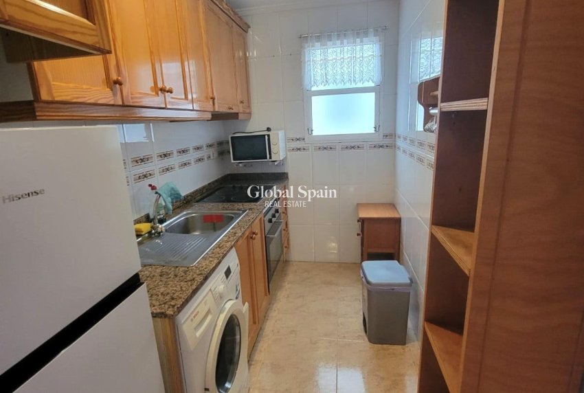 Venta - APARTAMENTO -
TORREVIEJA - Playa del Cura