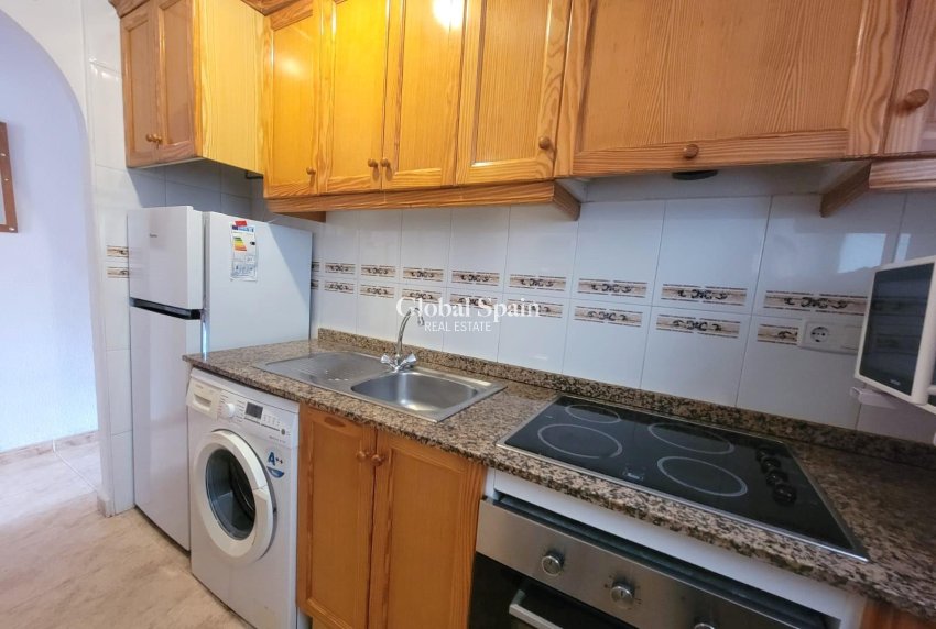 Venta - APARTAMENTO -
TORREVIEJA - Playa del Cura