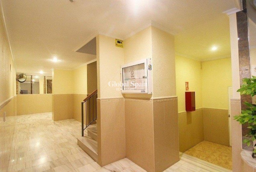 Venta - APARTAMENTO -
TORREVIEJA - Playa del Cura