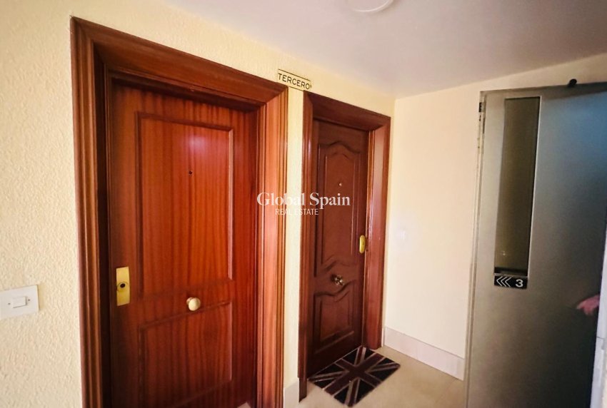 Venta - APARTAMENTO -
TORREVIEJA - Playa del Cura