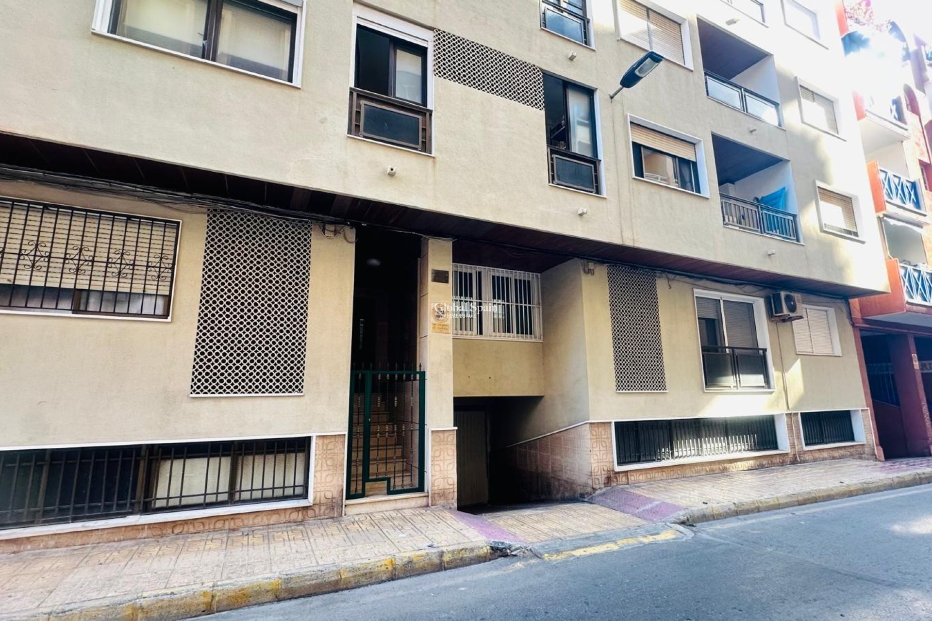 Venta - APARTAMENTO -
TORREVIEJA - Playa del Cura