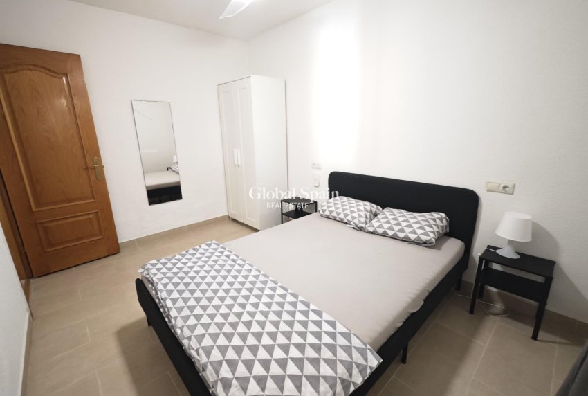 Venta - APARTAMENTO -
TORREVIEJA - Playa del Cura