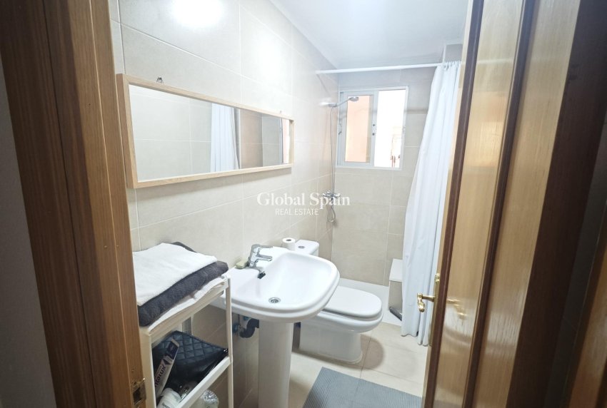 Venta - APARTAMENTO -
TORREVIEJA - Playa del Cura