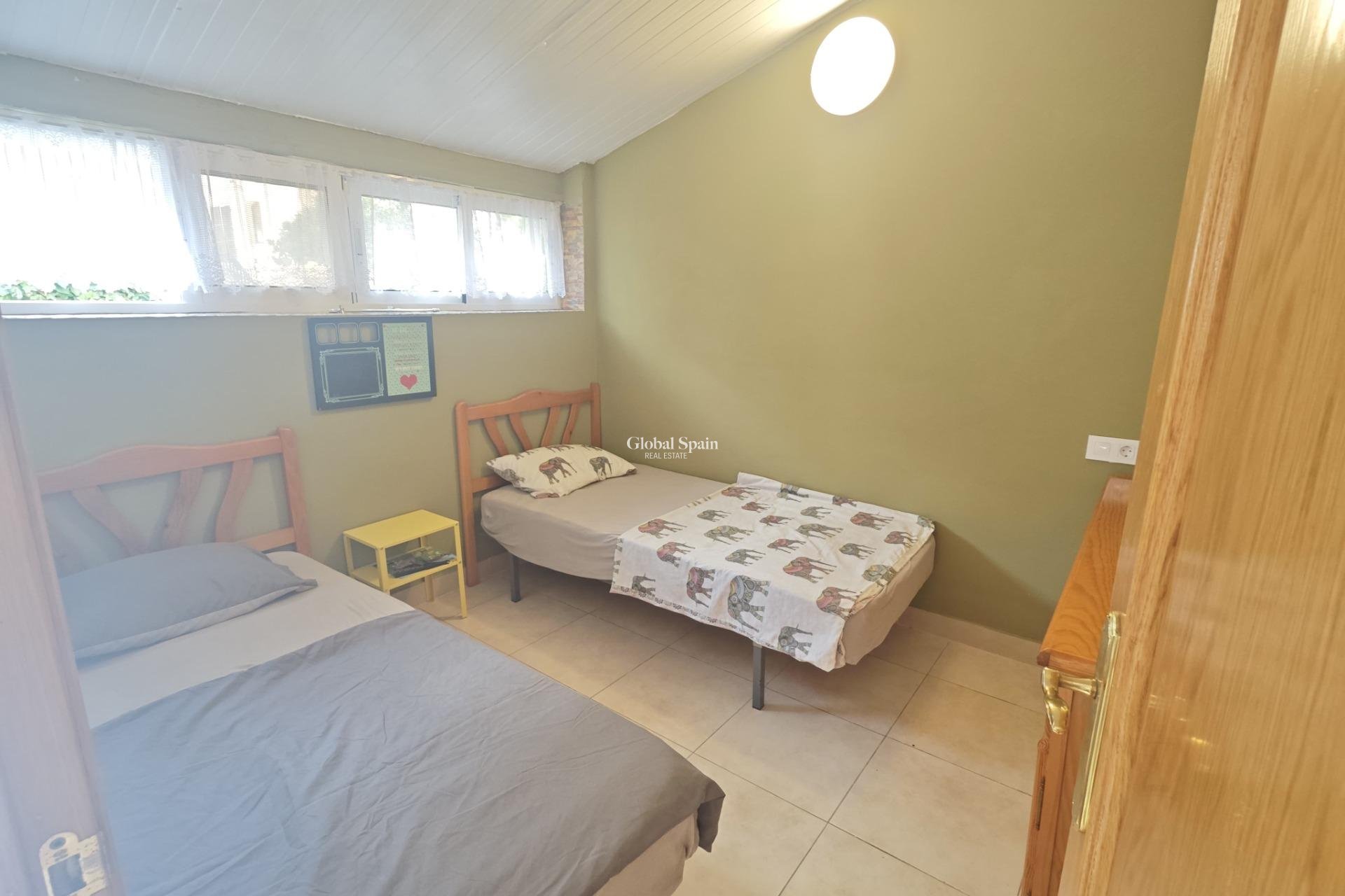 Venta - APARTAMENTO -
TORREVIEJA - Playa del Cura