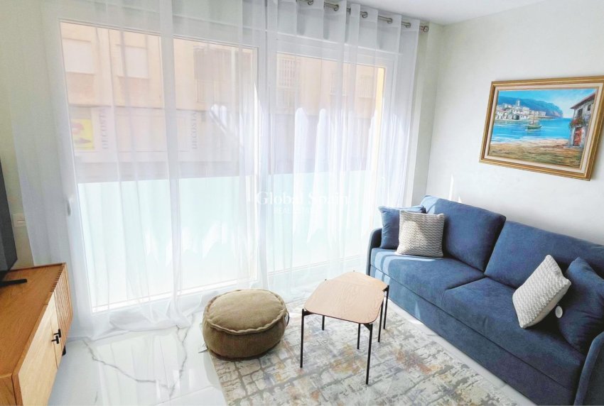 Venta - APARTAMENTO -
TORREVIEJA - Playa del Cura