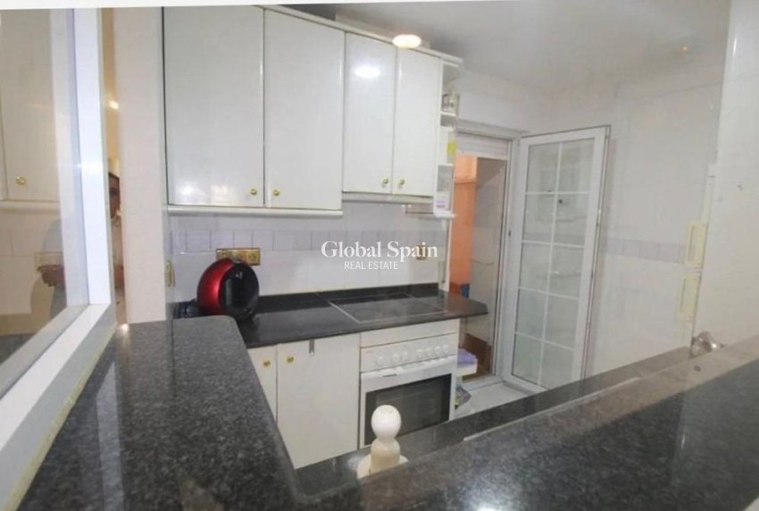 Venta - APARTAMENTO -
TORREVIEJA - Playa del Cura