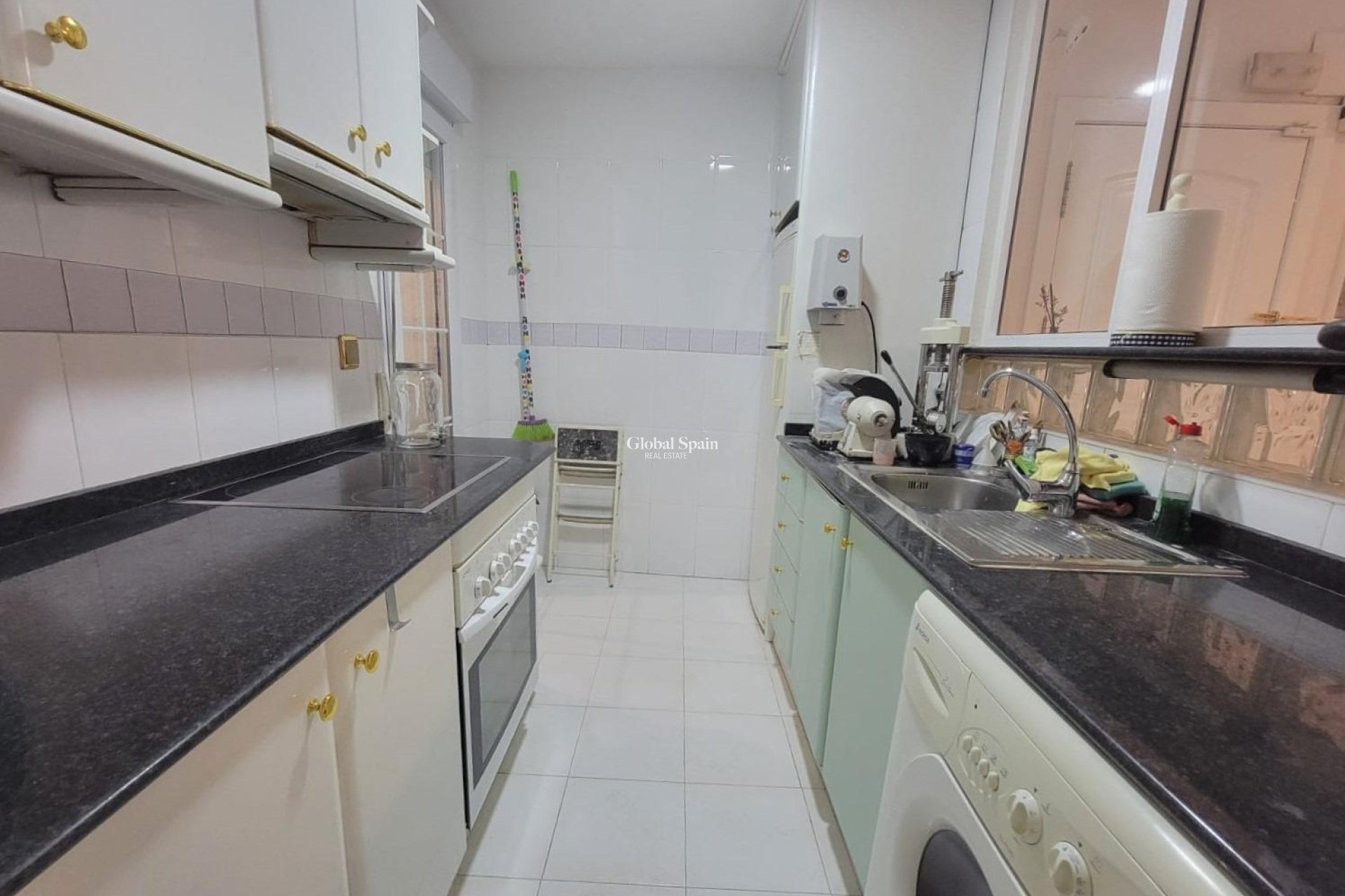Venta - APARTAMENTO -
TORREVIEJA - Playa del Cura