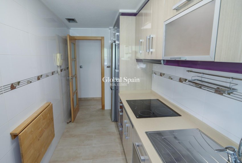Venta - APARTAMENTO -
TORREVIEJA - Playa del Cura