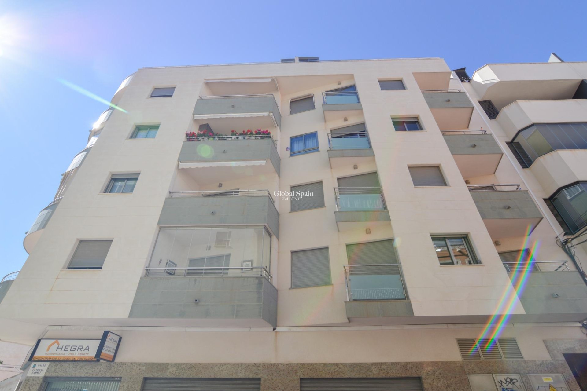 Venta - APARTAMENTO -
TORREVIEJA - Playa del Cura
