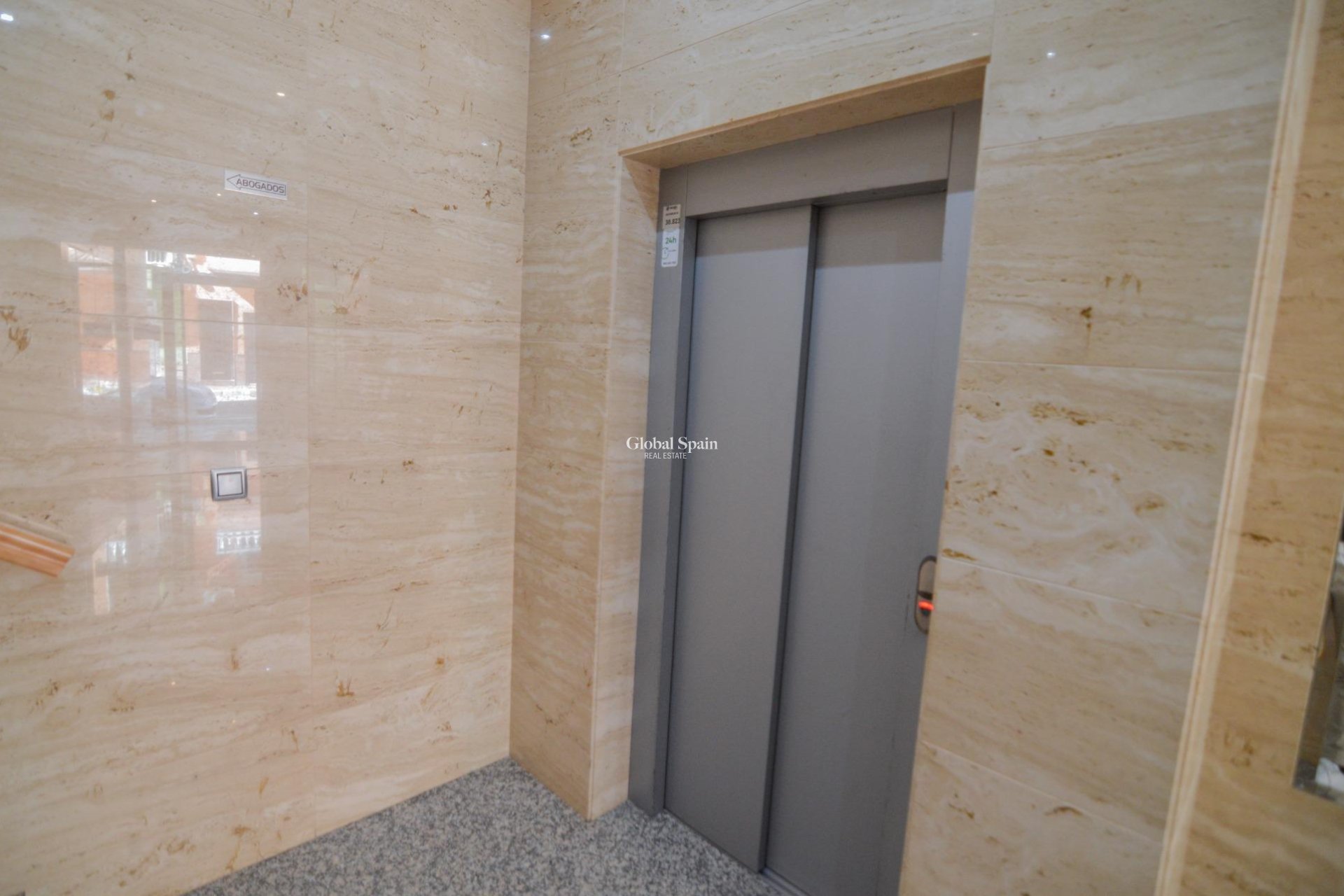 Venta - APARTAMENTO -
TORREVIEJA - Playa del Cura