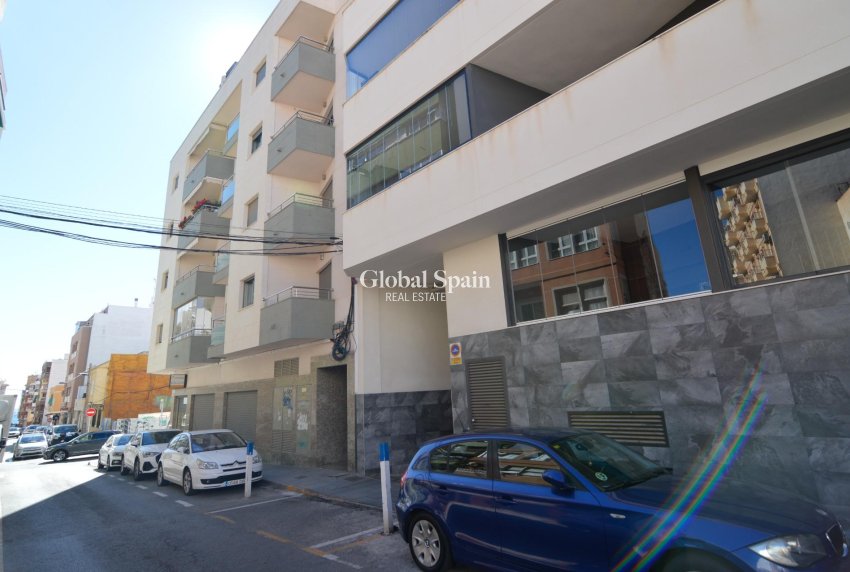 Venta - APARTAMENTO -
TORREVIEJA - Playa del Cura