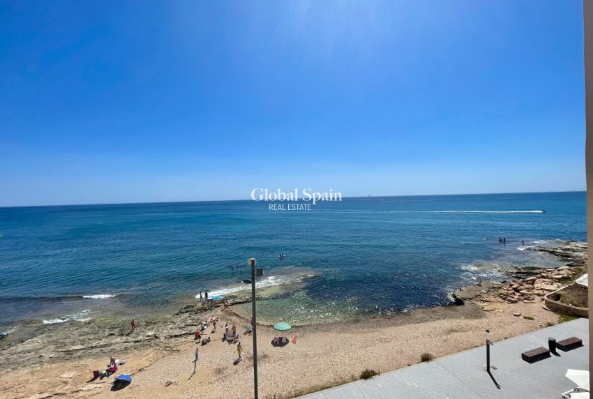 Venta - APARTAMENTO -
TORREVIEJA - Playa del Cura